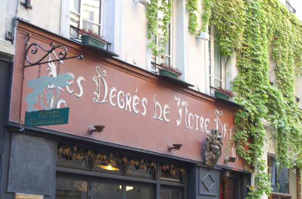 Hotel Les Degres De Notre Dame ปารีส ภายนอก รูปภาพ