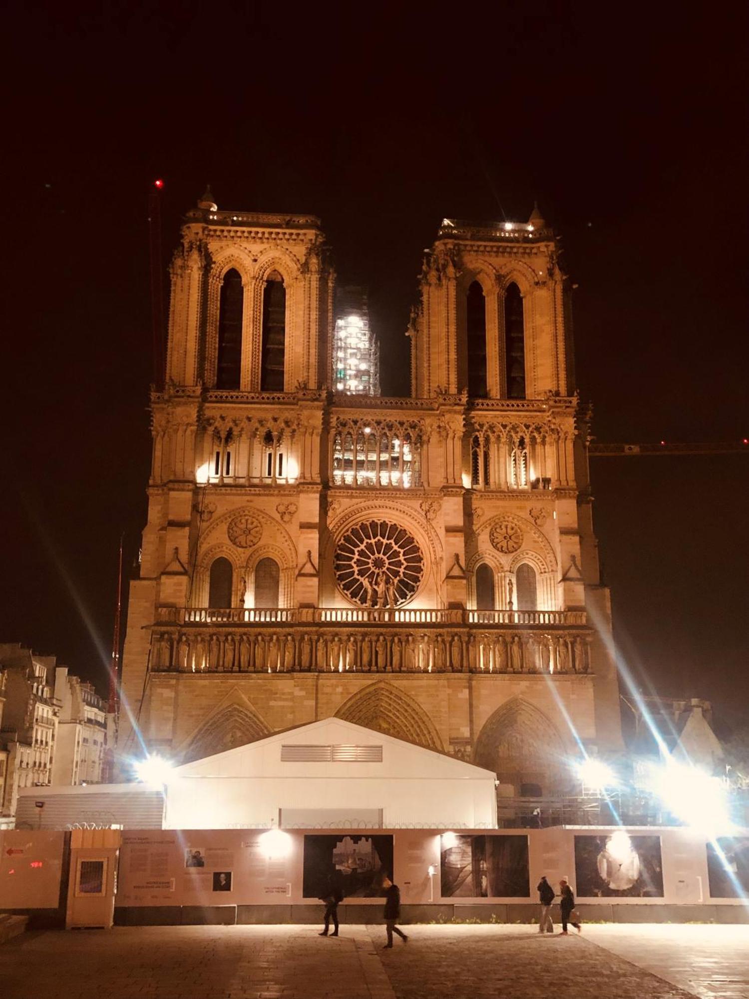 Hotel Les Degres De Notre Dame ปารีส ภายนอก รูปภาพ